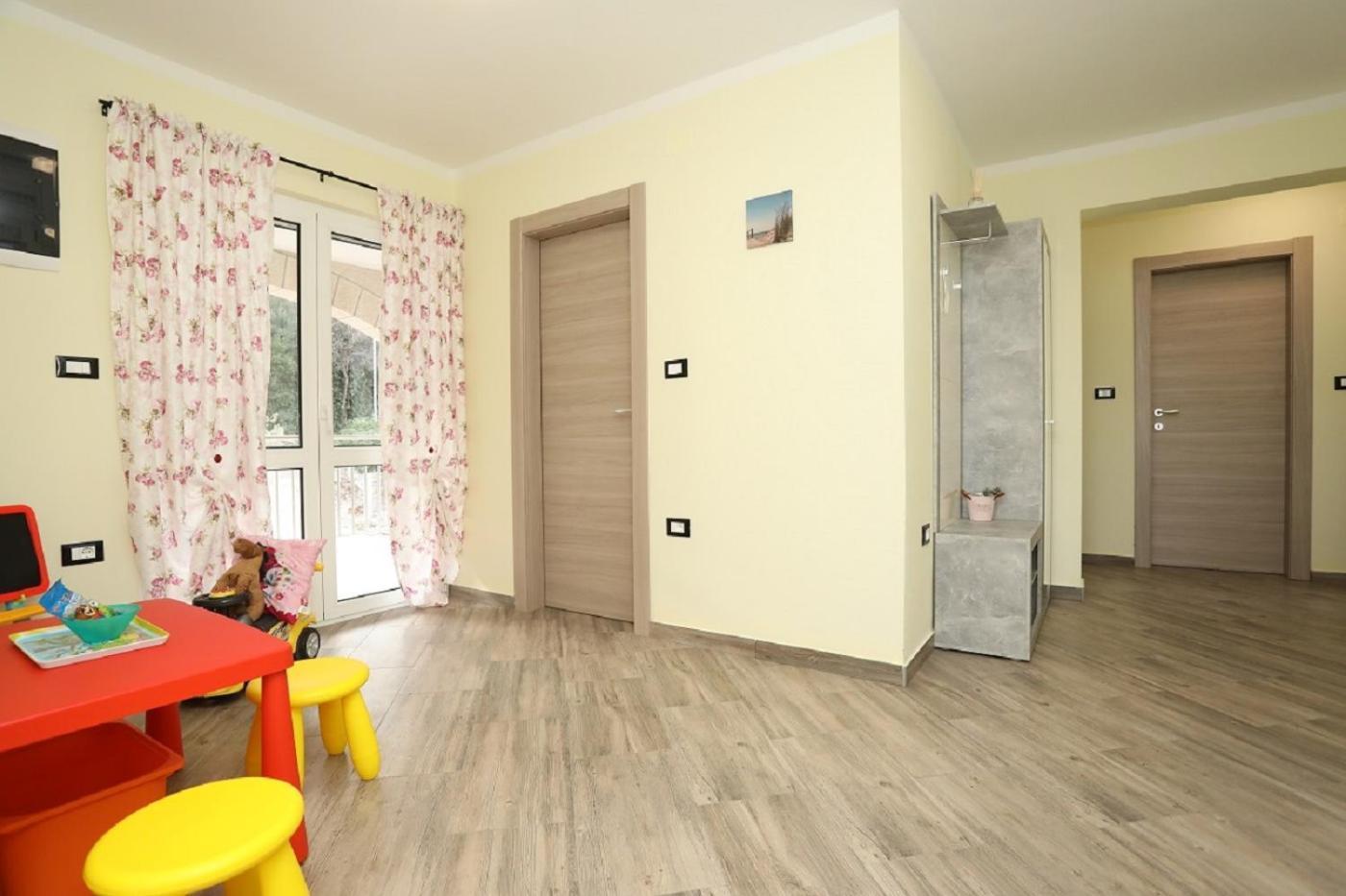 Victory Ravni Apartment Cameră foto