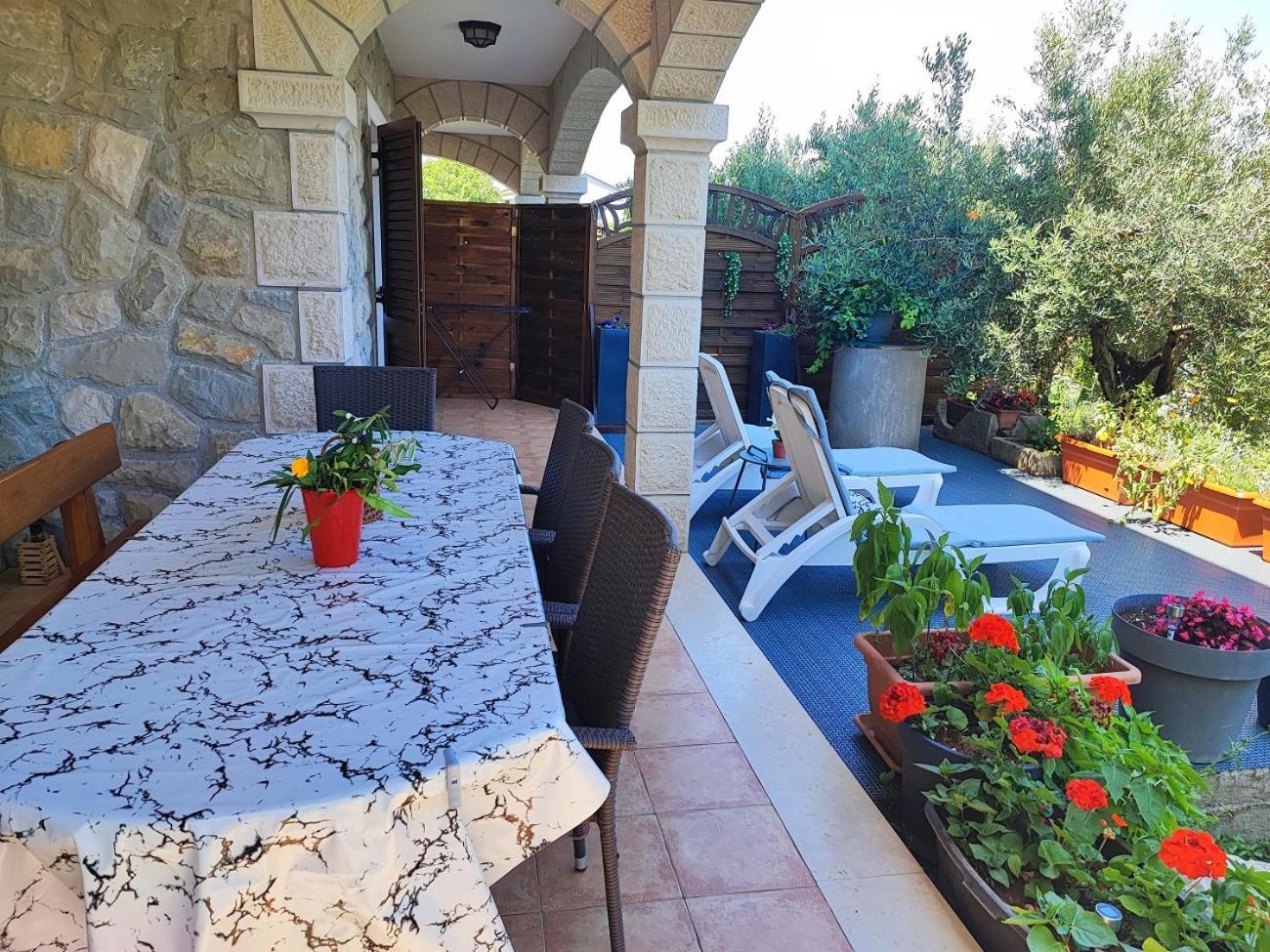 Victory Ravni Apartment Exterior foto